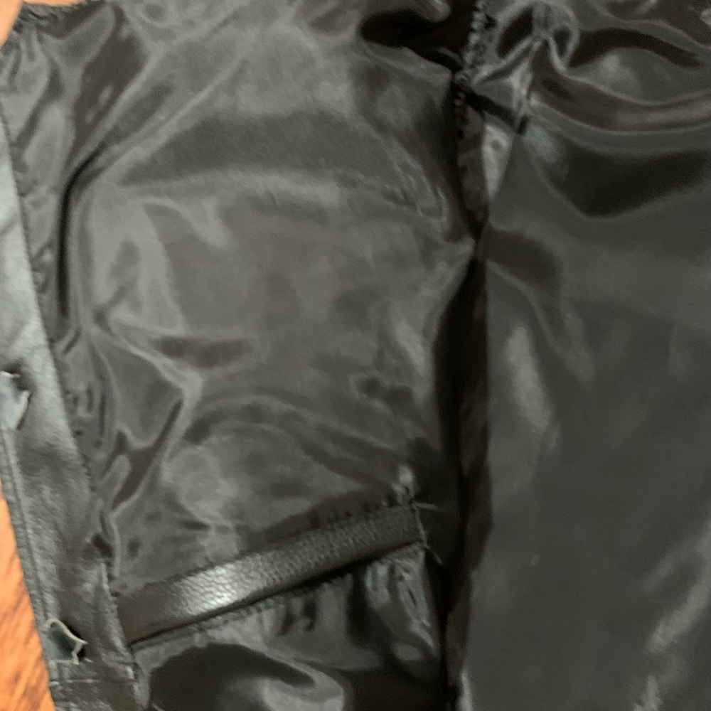 Vest - Picture 6 of 8